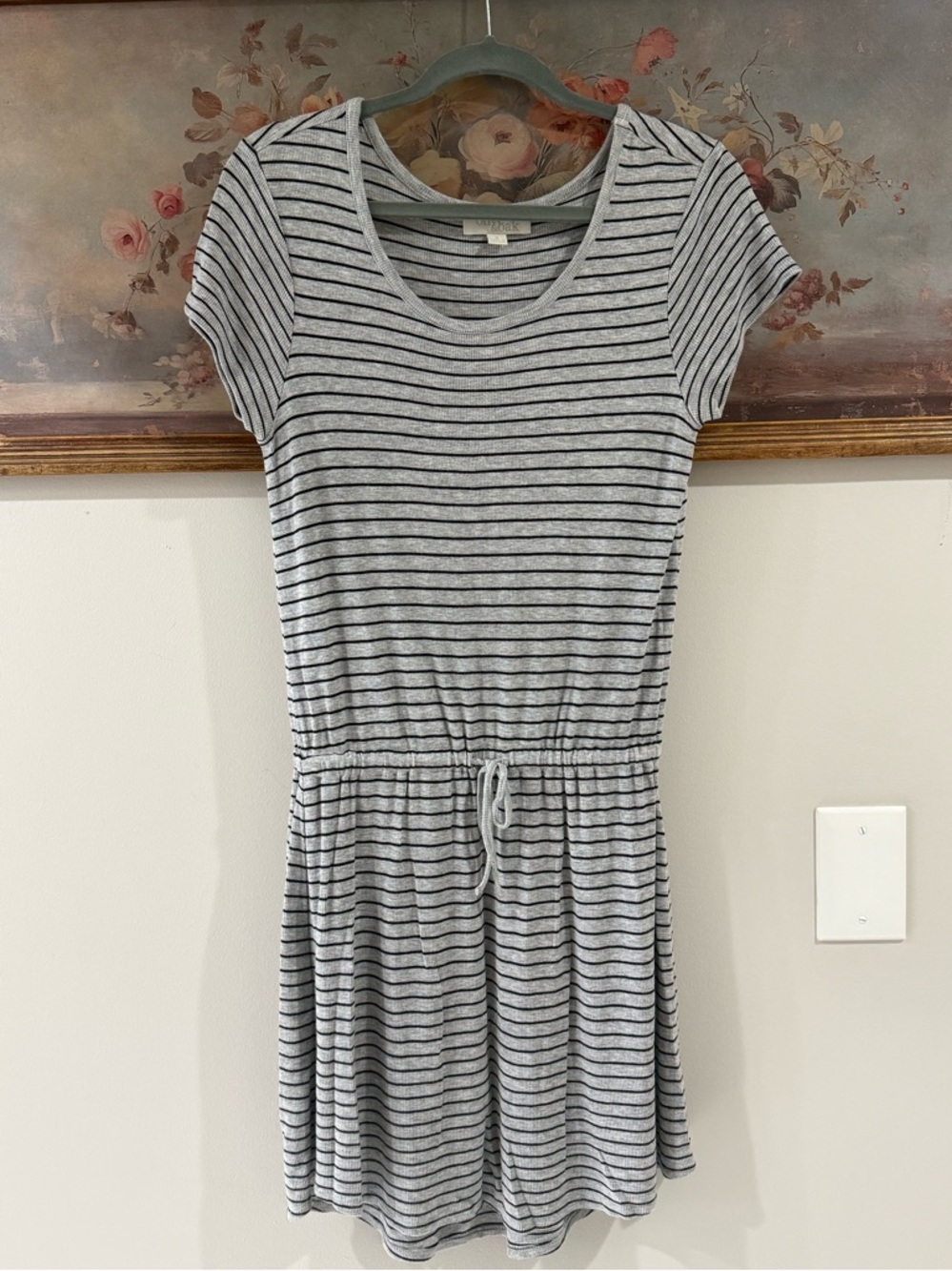 Olive & Oak Gray and Black Striped Ribbed Knit Casual T-shirt Dress. Size Small